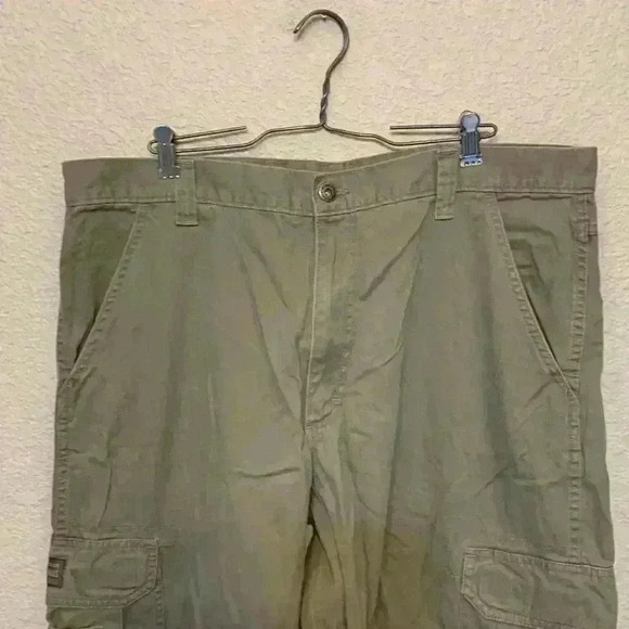 Wrangler men’s cargo jeans sz 36 blue collar work pants pockets outdoor *flaw - Picture 2 of 12
